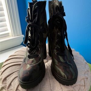 Steve Madden Camouflage Combat Boots
